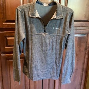 Gently worn, Columbia long sleeve pullover